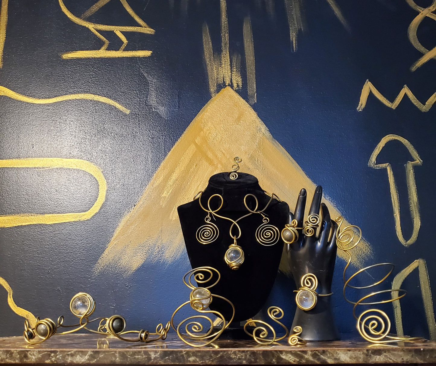 Queen Tings Full Brass Set